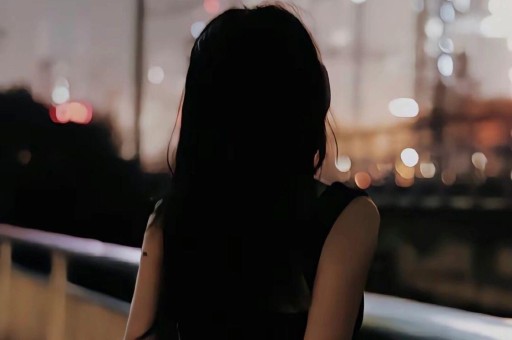 他俩真分手了？恋爱四年要结婚男友却劈腿当红小花她转头谈了出轨男！