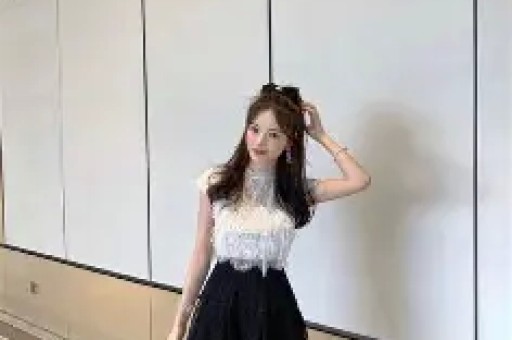 王健林为闪闪铺路黄一鸣太得意暗示爷爷认下孙女网友：撒谎